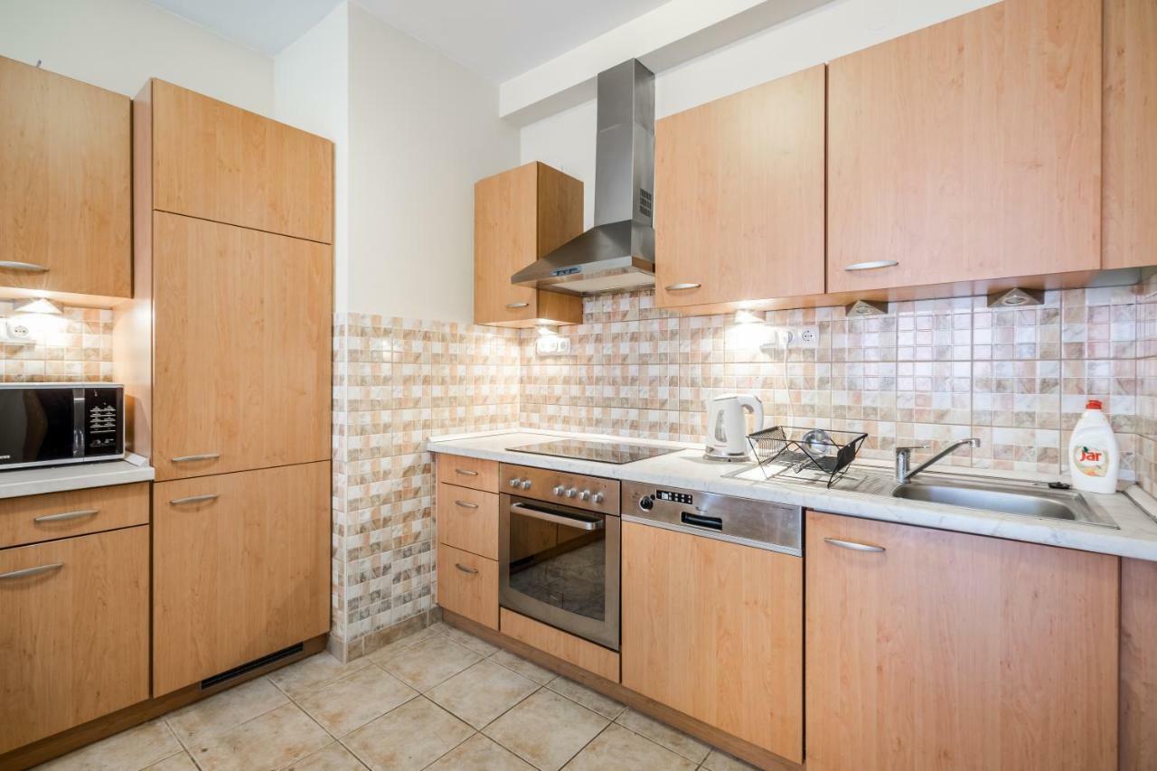 Bpr Vivid Downtown Vibe With Balcony Apartment Budapest Exterior photo