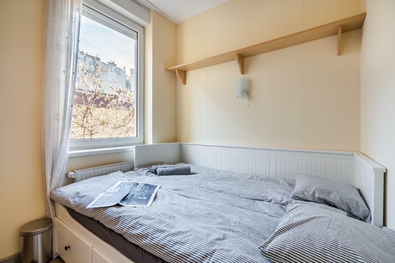 Bpr Vivid Downtown Vibe With Balcony Apartment Budapest Exterior photo