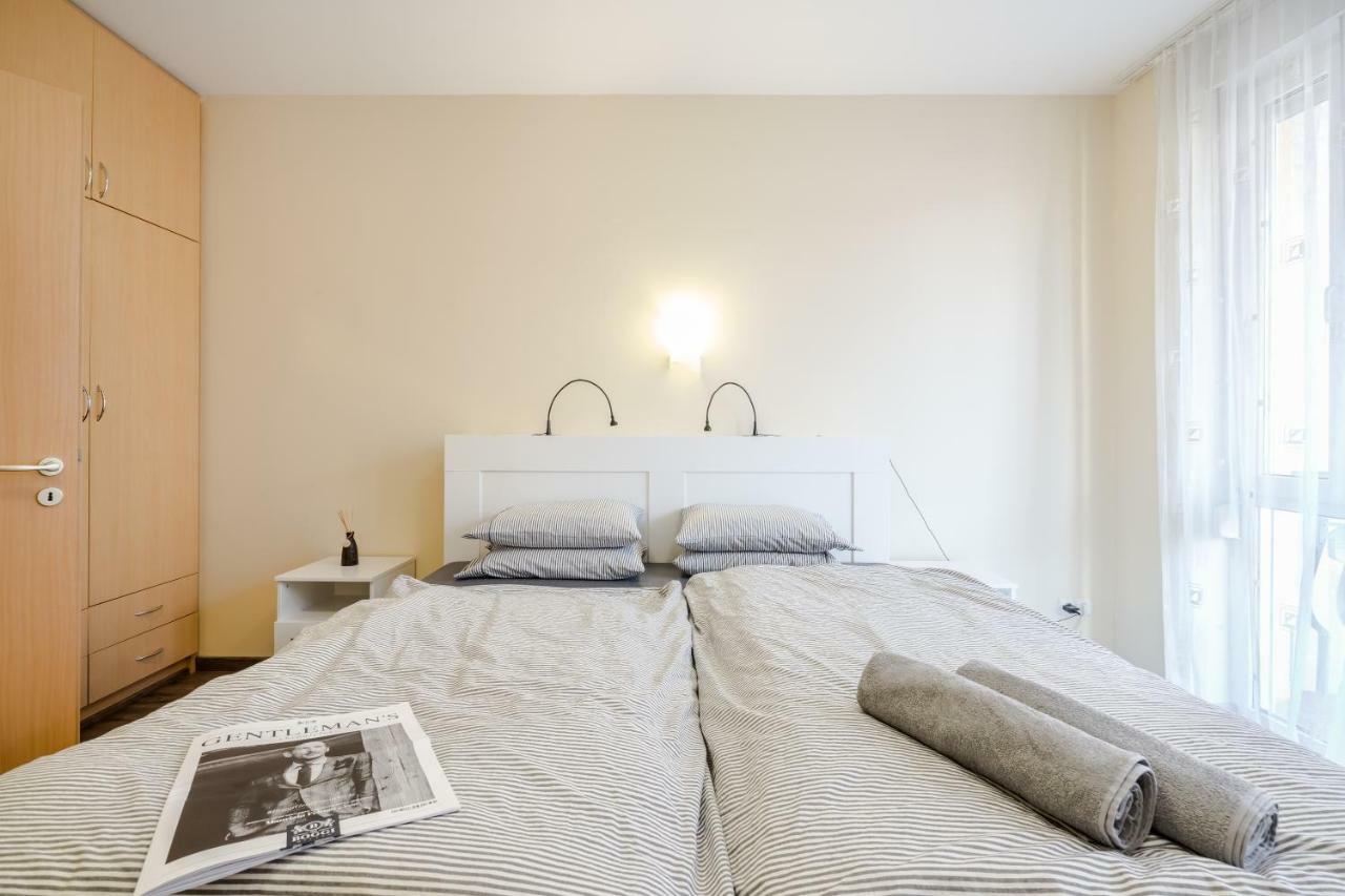 Bpr Vivid Downtown Vibe With Balcony Apartment Budapest Exterior photo